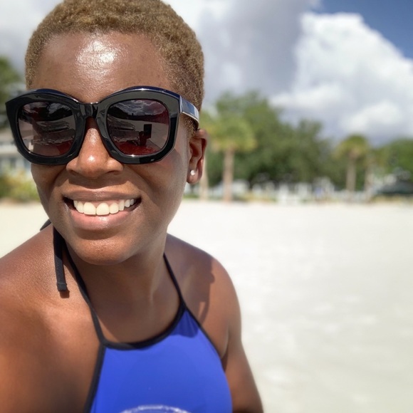 Posh Ambassador, Lea - Picture 3 of 8